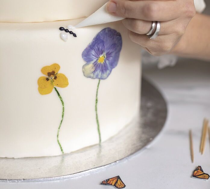 Learn How To Make A Pressed Edible Flower Cake - Sow ʼn Sow