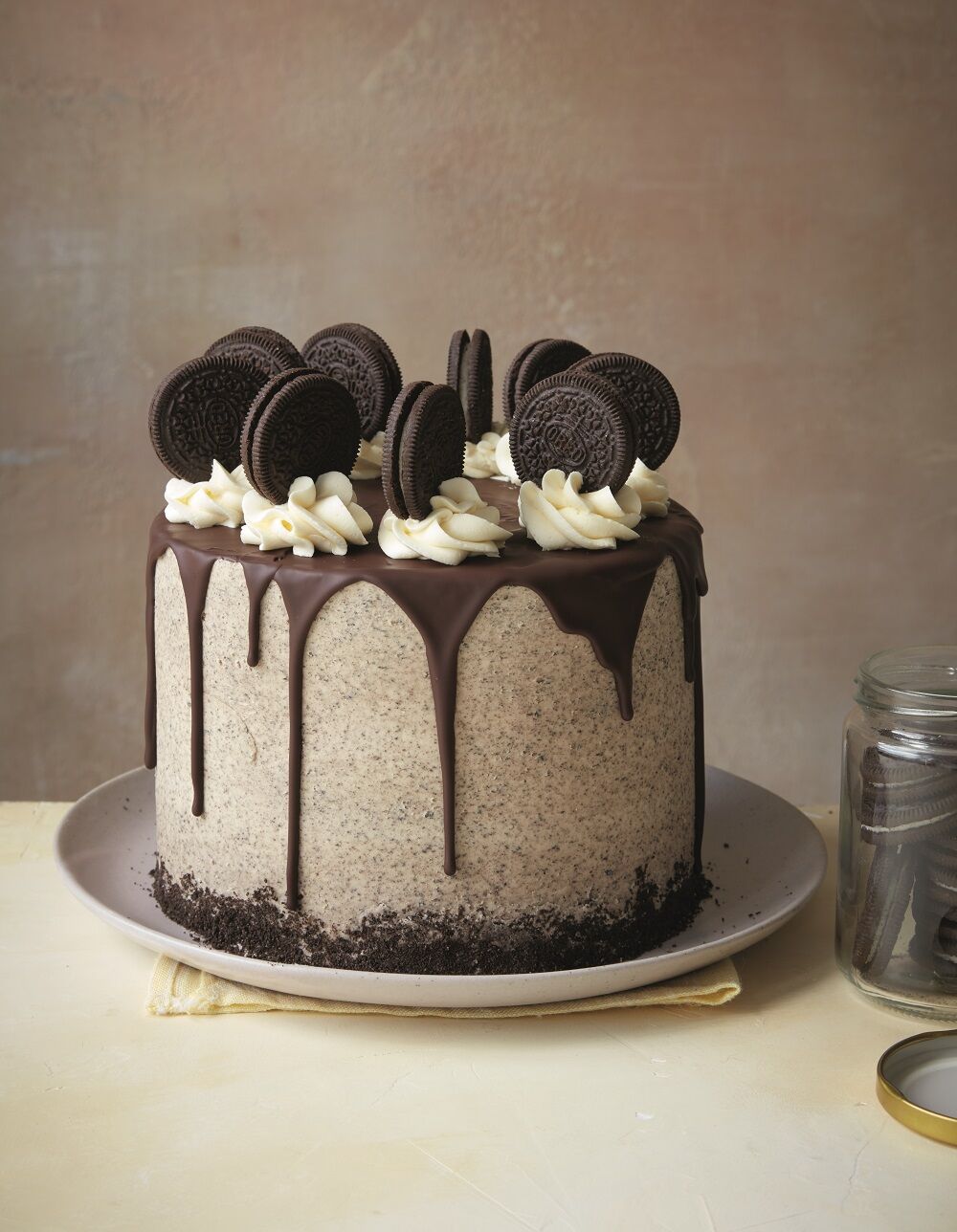 Oreo White Chocolate Mud Cake – Icing On The Steak